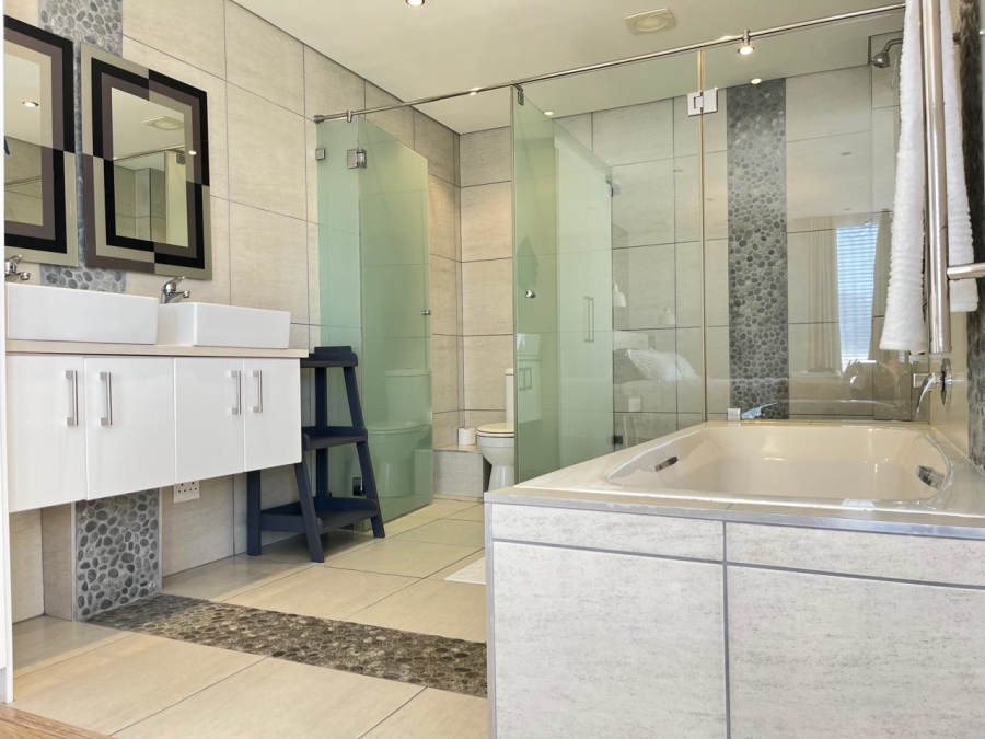 To Let 2 Bedroom Property for Rent in Big Bay Western Cape